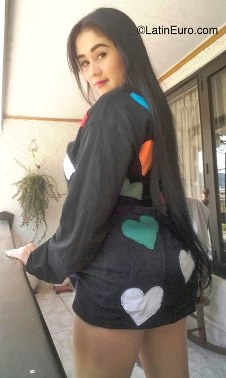 Date this good-looking Colombia girl Mariana from Medellín CO30977