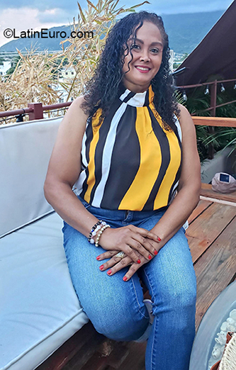 Date this hard body Dominican Republic girl Rossy from Puerto Plata DO40335