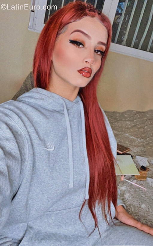 Date this cute Spain girl Macarena from Madrid ES669