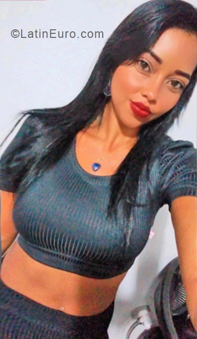 Date this attractive Brazil girl Marielly from Belem BR11561