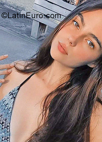 Date this hot Venezuela girl Eli from Caracas VE4123