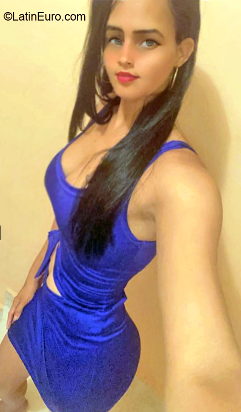 Date this hot Dominican Republic girl Gaby from Santo Domingo DO40544