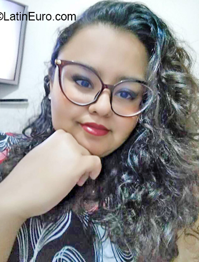 Date this hot Brazil girl Albiege from Porto Alegre BR11646