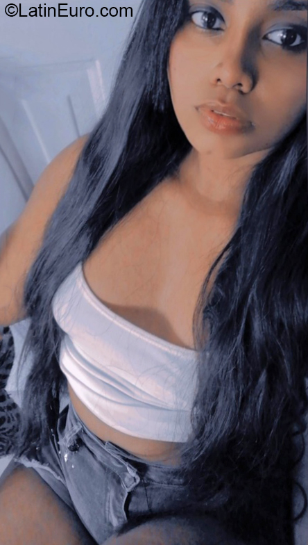 Date this charming Dominican Republic girl Katherine from Santo Domingo DO40564