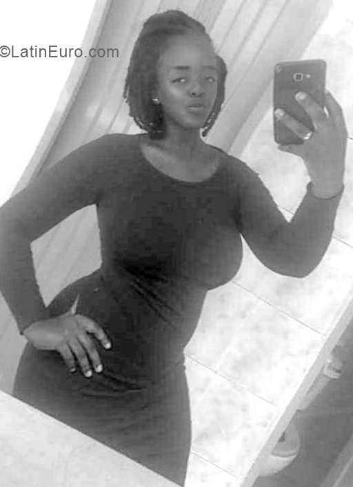 Date this tall Colombia girl Luisa melissa from medellin CO31321