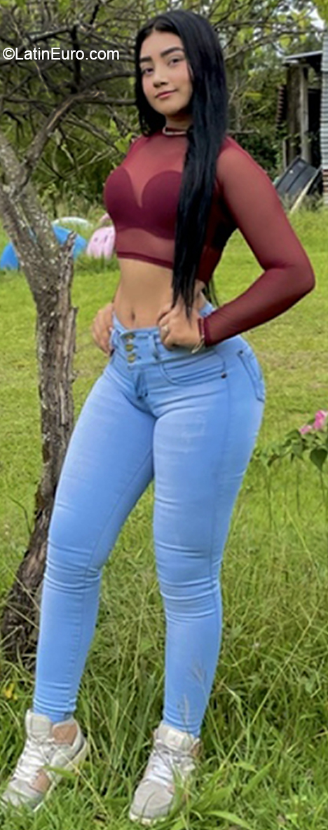 Date this georgeous Colombia girl Nata from Neiva CO31354