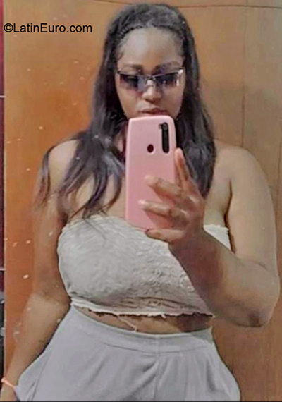Date this tall Colombia girl Maira from Medellin CO31576