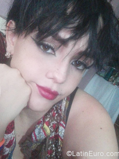 Date this nice looking Venezuela girl Karolaynsh from Maracay VE4164