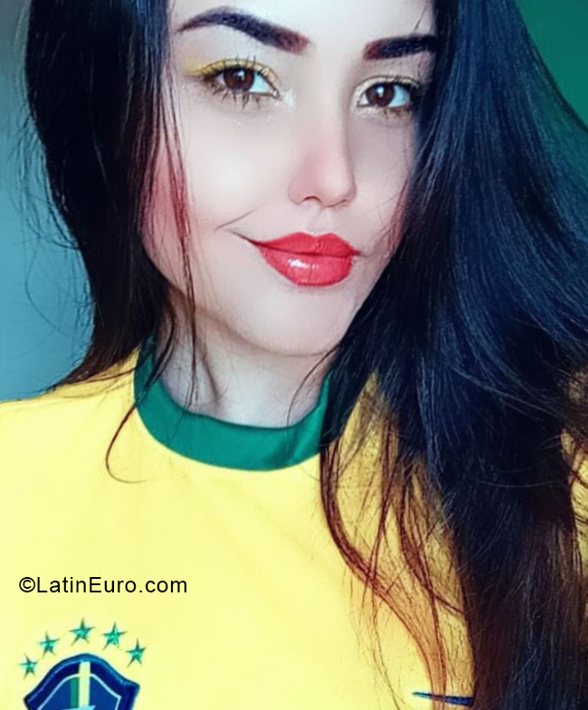 Date this athletic Brazil girl Maria from Caruaru BR11701