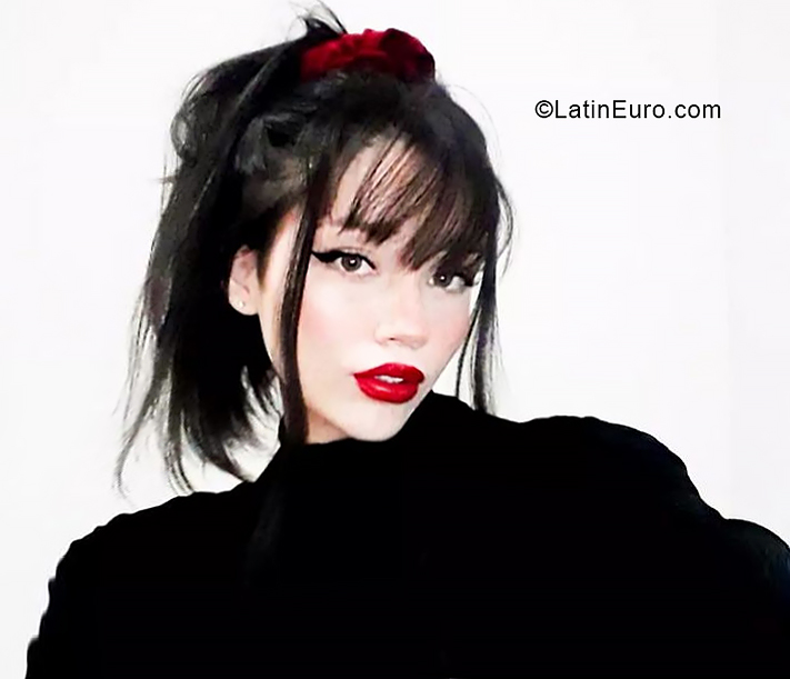 Date this delightful Argentina girl Meli from Mendoza AR854