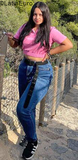Date this exotic Spain girl Lineth from Madrid ES693