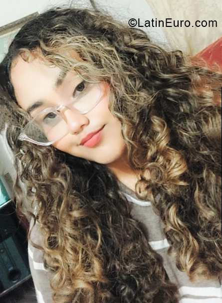 Date this fun Venezuela girl Isabel from Caracas VE4169