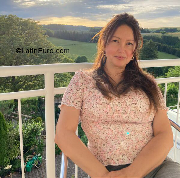 Date this good-looking Netherlands girl Ana from Helmond NL341