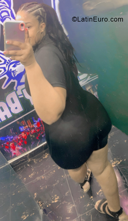 Date this nice looking Dominican Republic girl Patricia from Santo Domingo DO40659