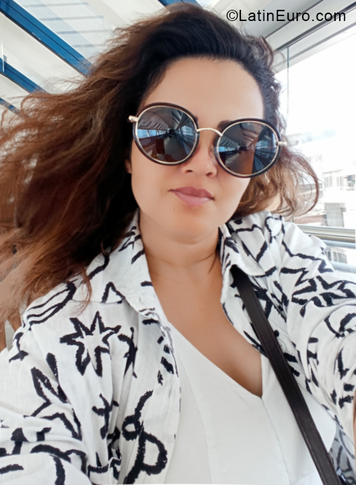 Date this cute Brazil girl Hadassah from Recife BR11721