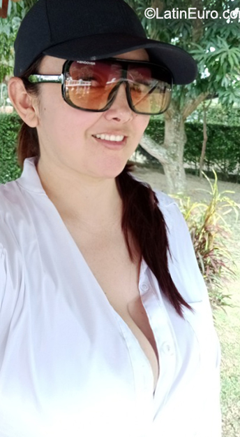 Date this tall Colombia girl Leidy from Medellin CO31525