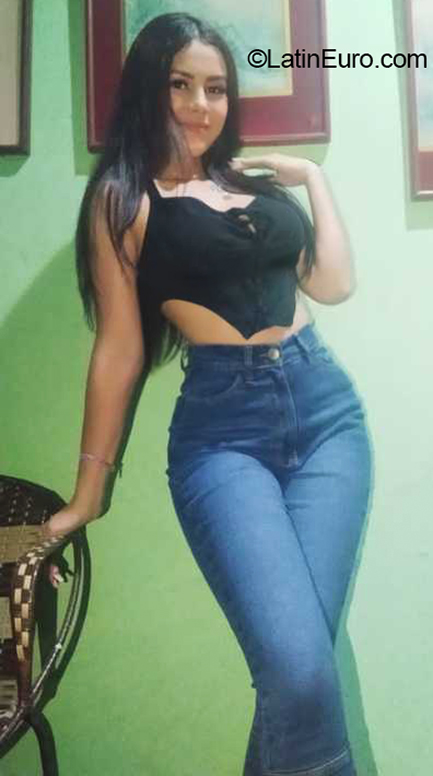 Date this voluptuous Mexico girl Gabriela from Mexico City MX2628