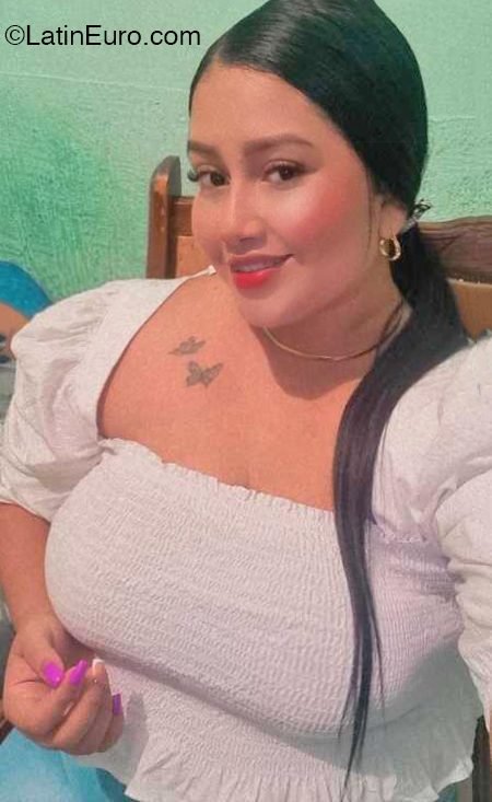 Date this hot Venezuela girl Fabiola from Maracaibo VE4307