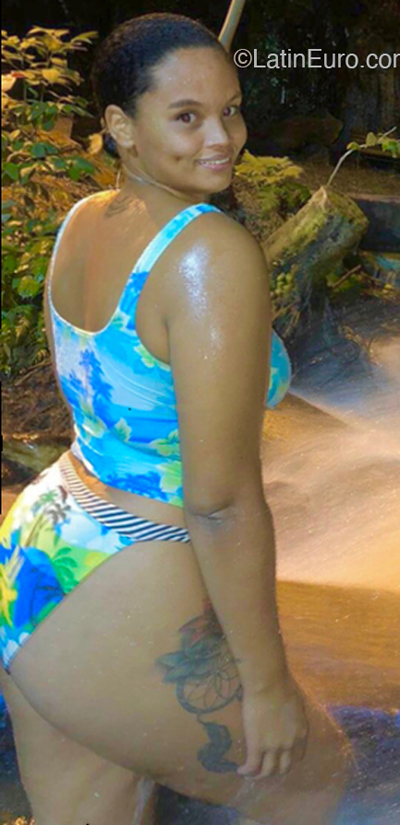 Date this sensual Dominican Republic girl Fior from Provincia Independencia DO43061