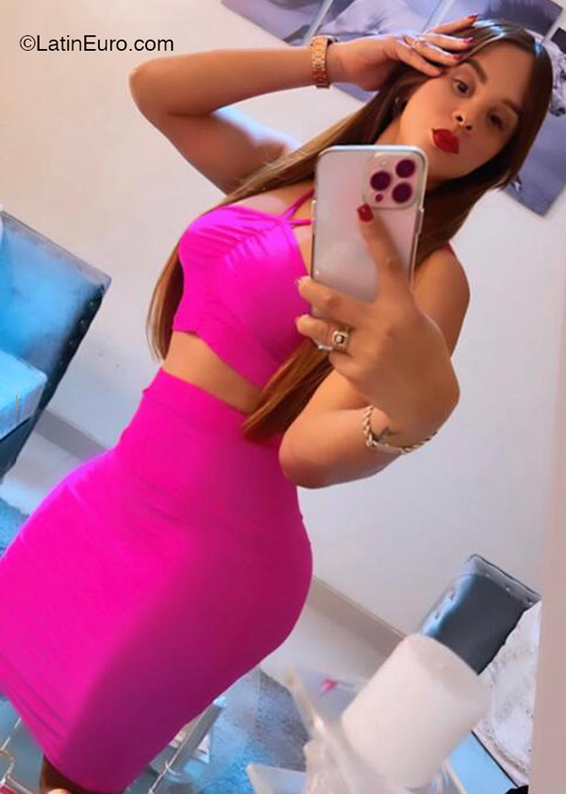 Date this lovely Dominican Republic girl Yeimi from Santo Domingo DO45105