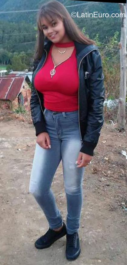 Date this attractive Dominican Republic girl Pao22 from Salcedo DO46837