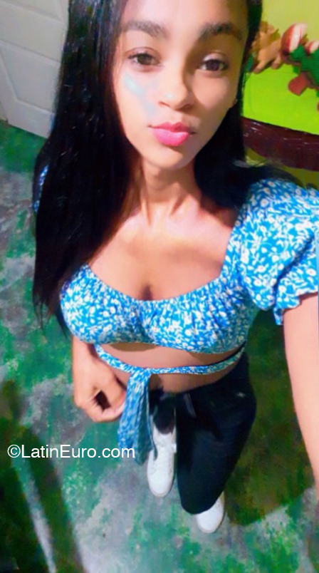 Date this charming Dominican Republic girl Katherine from San Francisco de Macorís DO47493