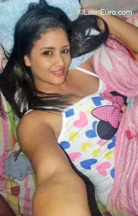 Date this athletic Venezuela girl Kimberly from Caracas VE4593