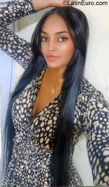 Date this delightful Dominican Republic girl Nallely from Santo Domingo DO50802
