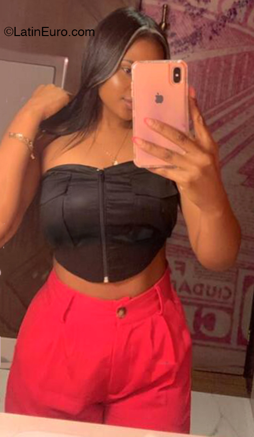 Date this charming Dominican Republic girl Emelys from Santo Domingo Norte DO50827