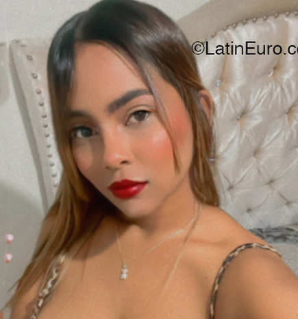 Date this sultry Dominican Republic girl Rosa from Santo Domingo DO51350