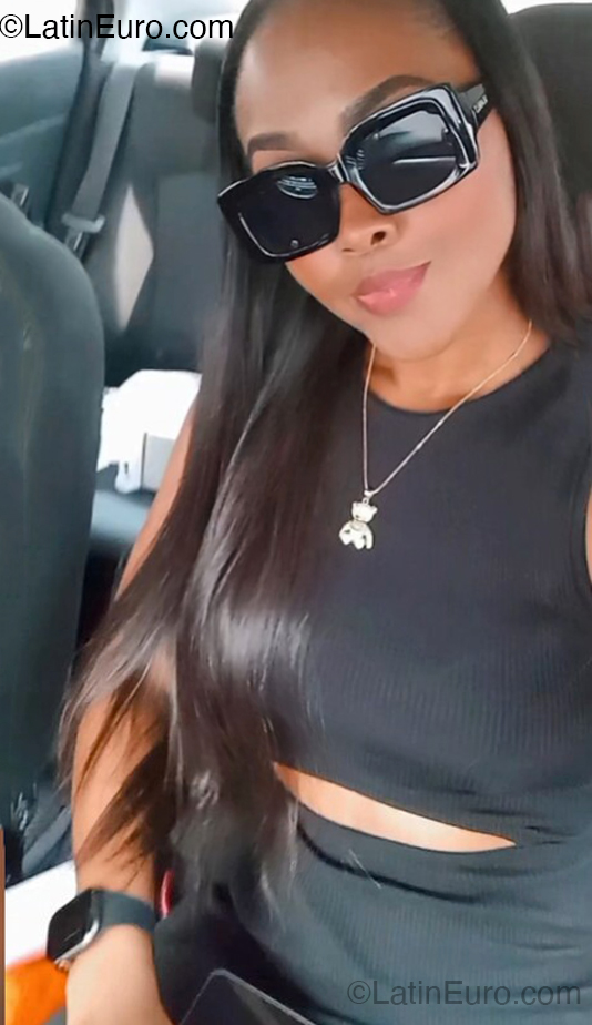 Date this sultry Colombia girl Clarisa from Bogota CO32982