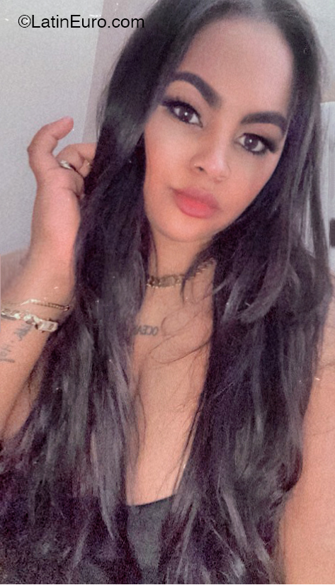 Date this hot United States girl Escarlen from Richmond US25188