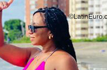 Date this cute Colombia girl Laura from Cartagena CO33542