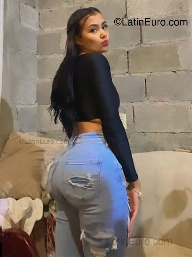 Date this cute Dominican Republic girl Jazmin from Santiago DO53858