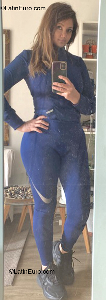 Date this delightful Chile girl Isabel from Santiago CL432