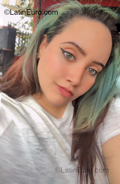 Date this good-looking Dominican Republic girl Perla from Santo Domingo DO54101