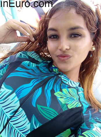Date this funny Venezuela girl LaMorena from Caracas VE5117