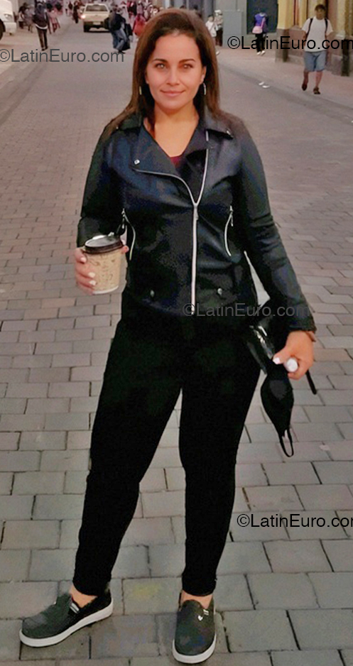 Date this delightful Ecuador girl Ivonne from Portoviejo EC1090