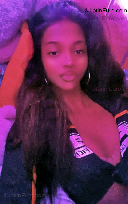 Date this georgeous Argentina girl Jasmin vasquez from Santiago AR989