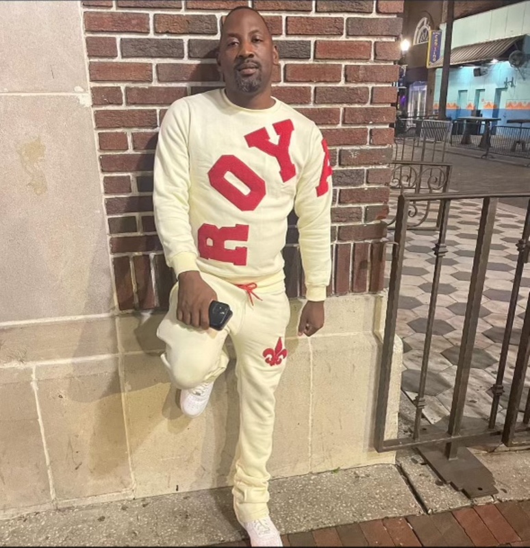 Date this voluptuous United States man Tristan from Orlando US24862