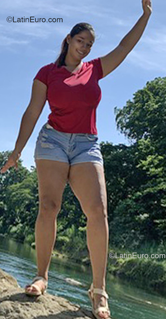 Date this tall Costa Rica girl Nick from San Jose CR561