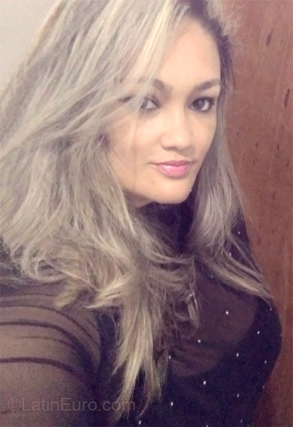 Date this happy Brazil girl Vane from Rio De Janeiro BR12353