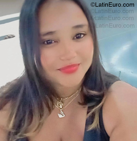 Date this fun Dominican Republic girl Vanesa from Santo Domingo DO55042