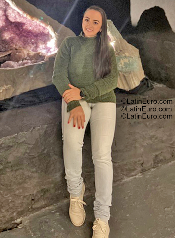 Date this happy Brazil girl Mary from Manaus BR12365