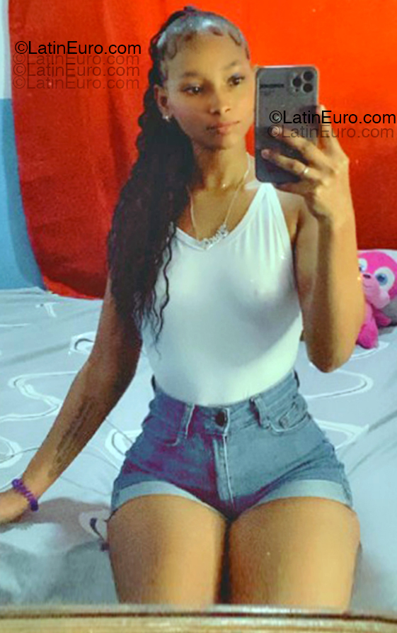 Date this good-looking Dominican Republic girl Jissel from San Francisco de Macoris DO55173