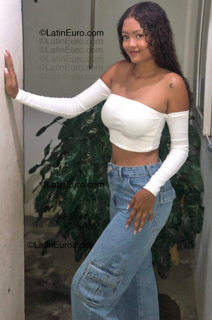 Date this fun Colombia girl Liz from Barranquilla CO33407