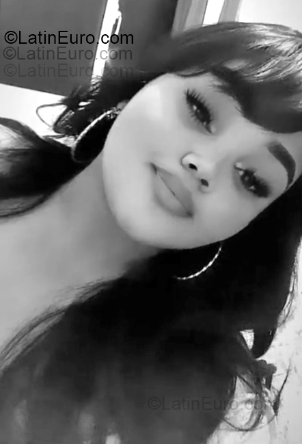 Date this attractive Dominican Republic girl Michelle from San Juan De La Maguana DO55290