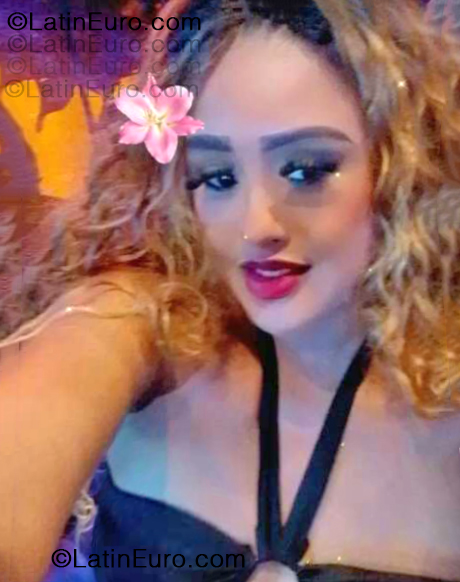 Date this pretty Dominican Republic girl Stephany from Higuey DO55381