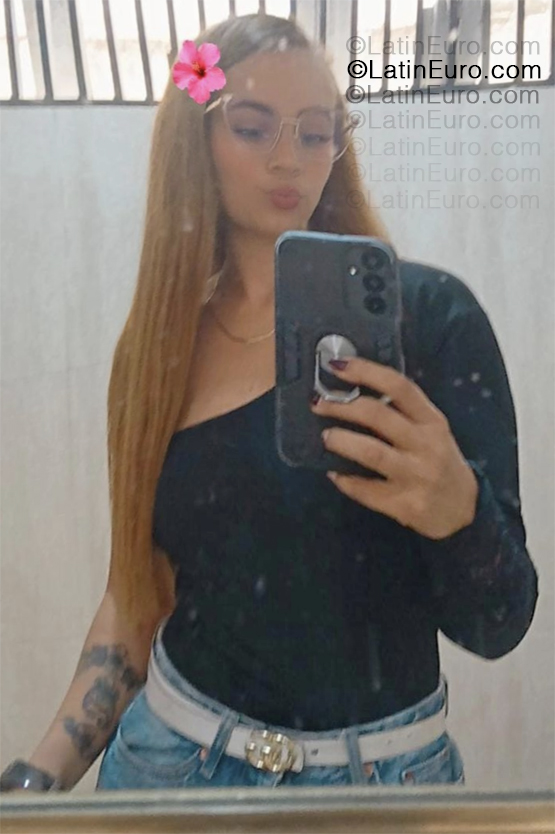 Date this delightful Venezuela girl Paola from Valera VE5340