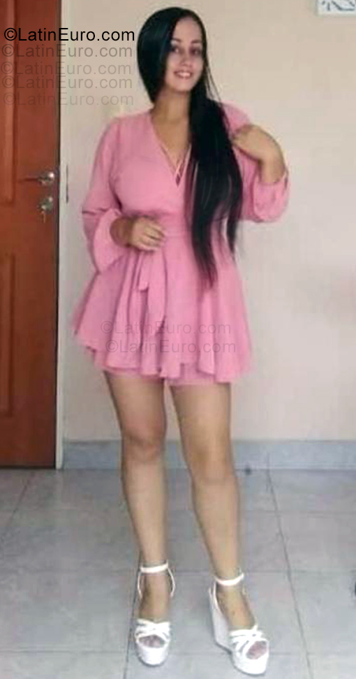 Date this good-looking Venezuela girl Alejandra.123 from Caracas VE5350
